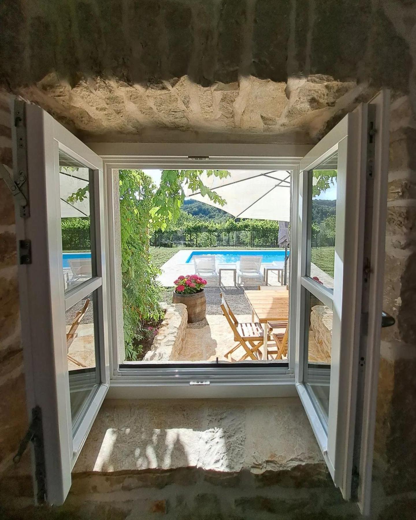 Villa Laura - Home Away From Home Labin  Exterior foto